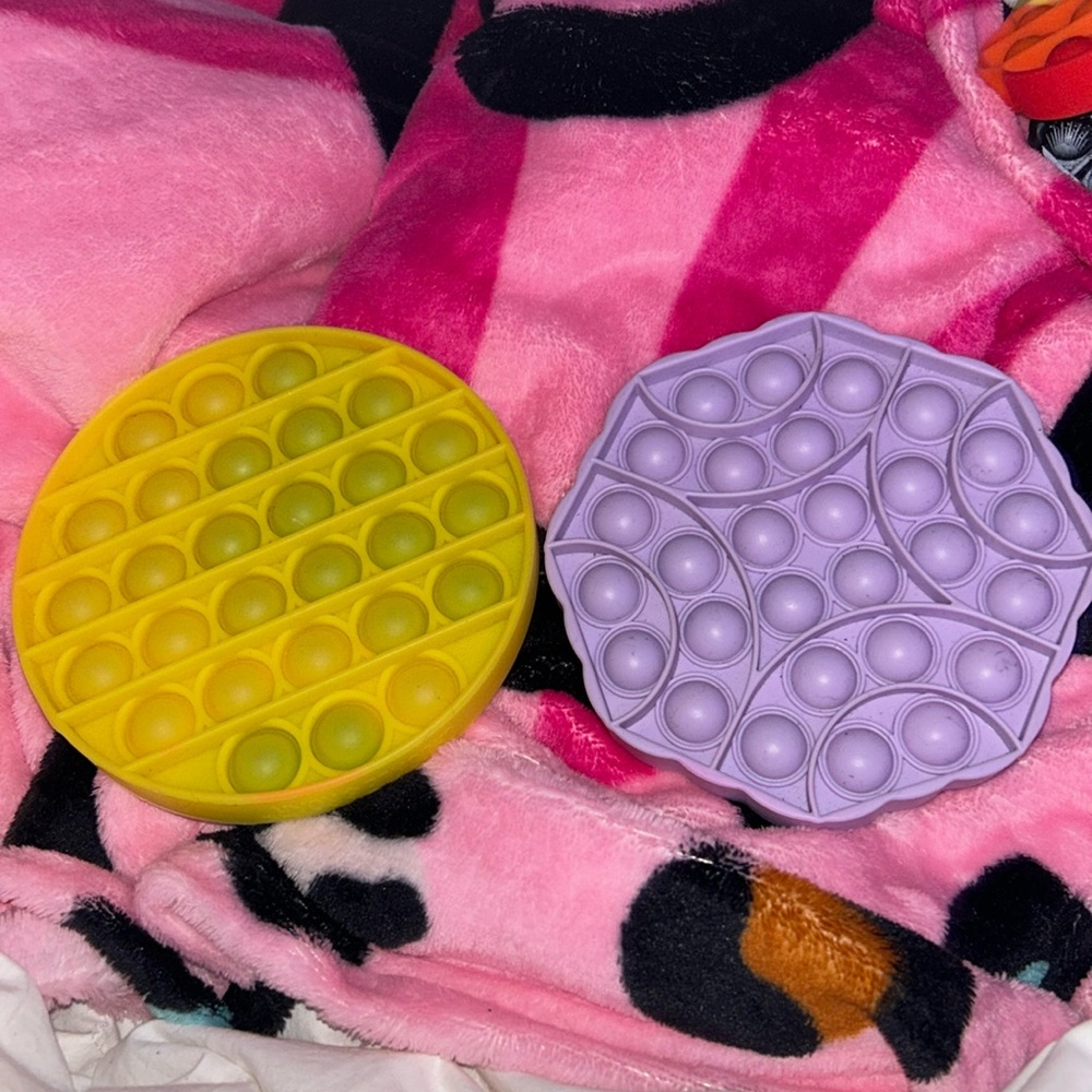 2 Circle, Pop its